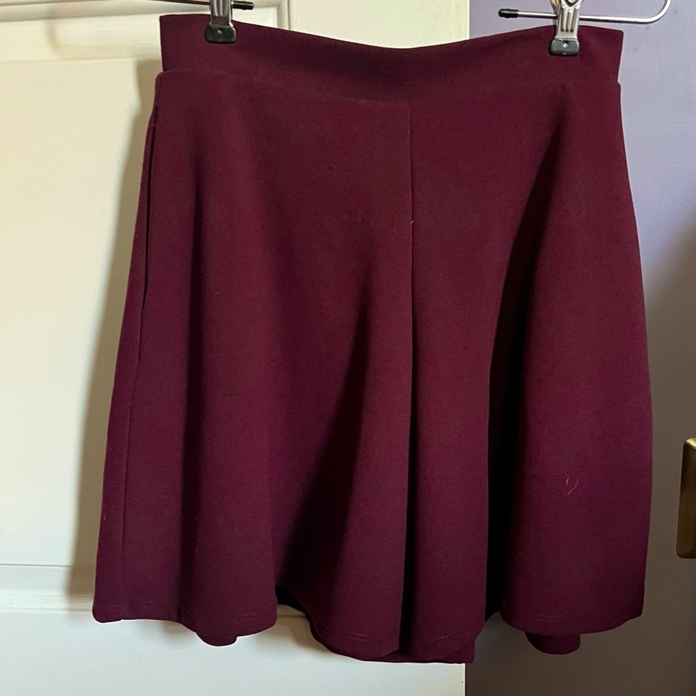 La Femme En Noir Black Widow Tap Shorts in Oxblood, SZ SMALL